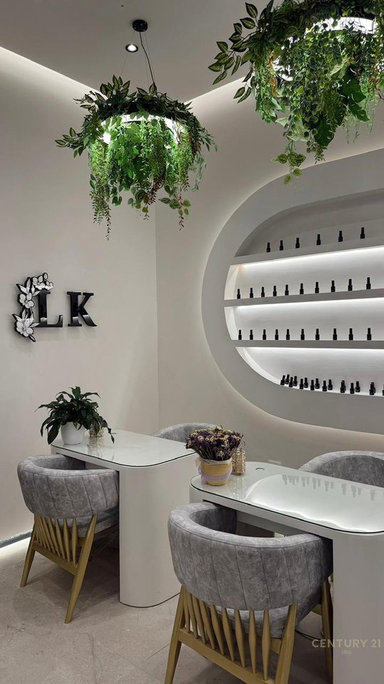 RENTAL SPACE FOR NAILS IN ASTIR!