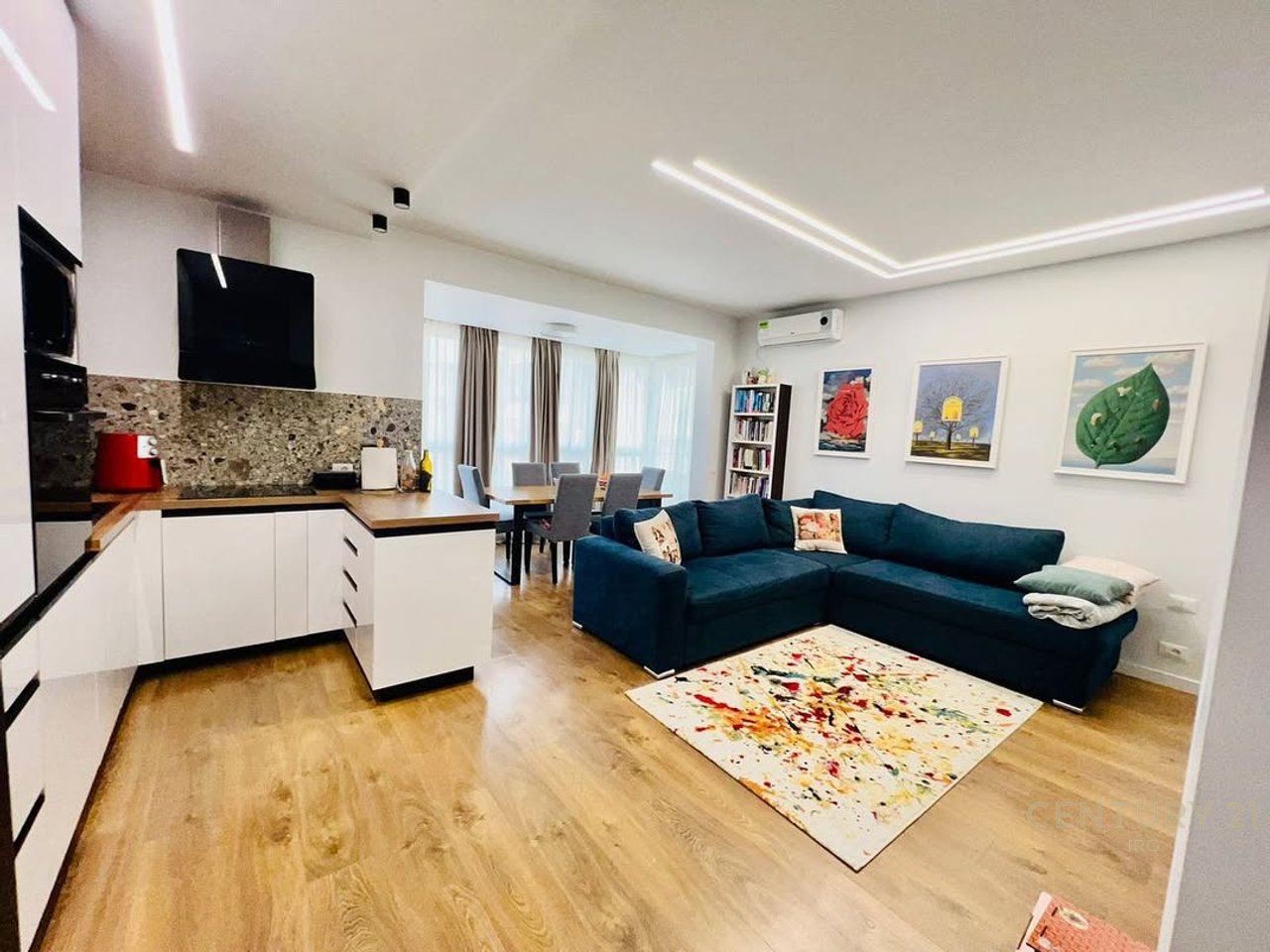 🏠 Appartamento 2+1 in Vendita
📍 Kodra e Diellit, sopra il ring vicino a Big Market