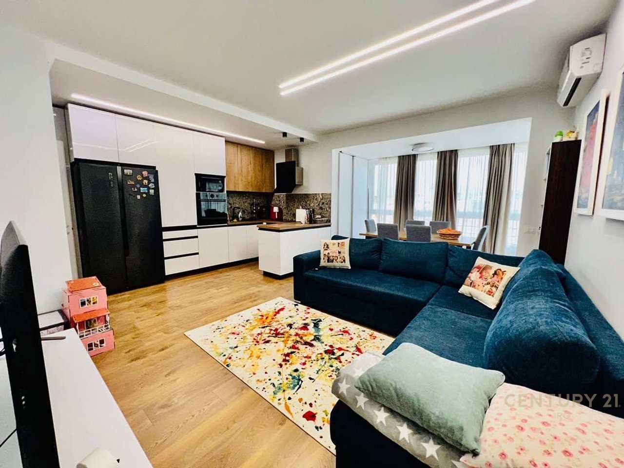 🏠 Appartamento 2+1 in Vendita
📍 Kodra e Diellit, sopra il ring vicino a Big Market