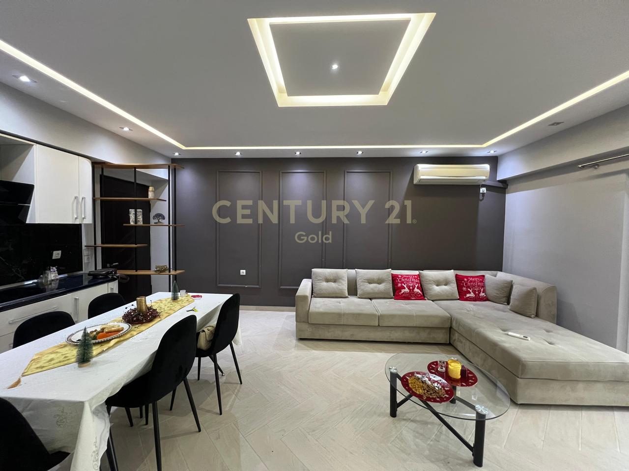 JAPIM ME QIRA APARTAMENT 2+1+2!