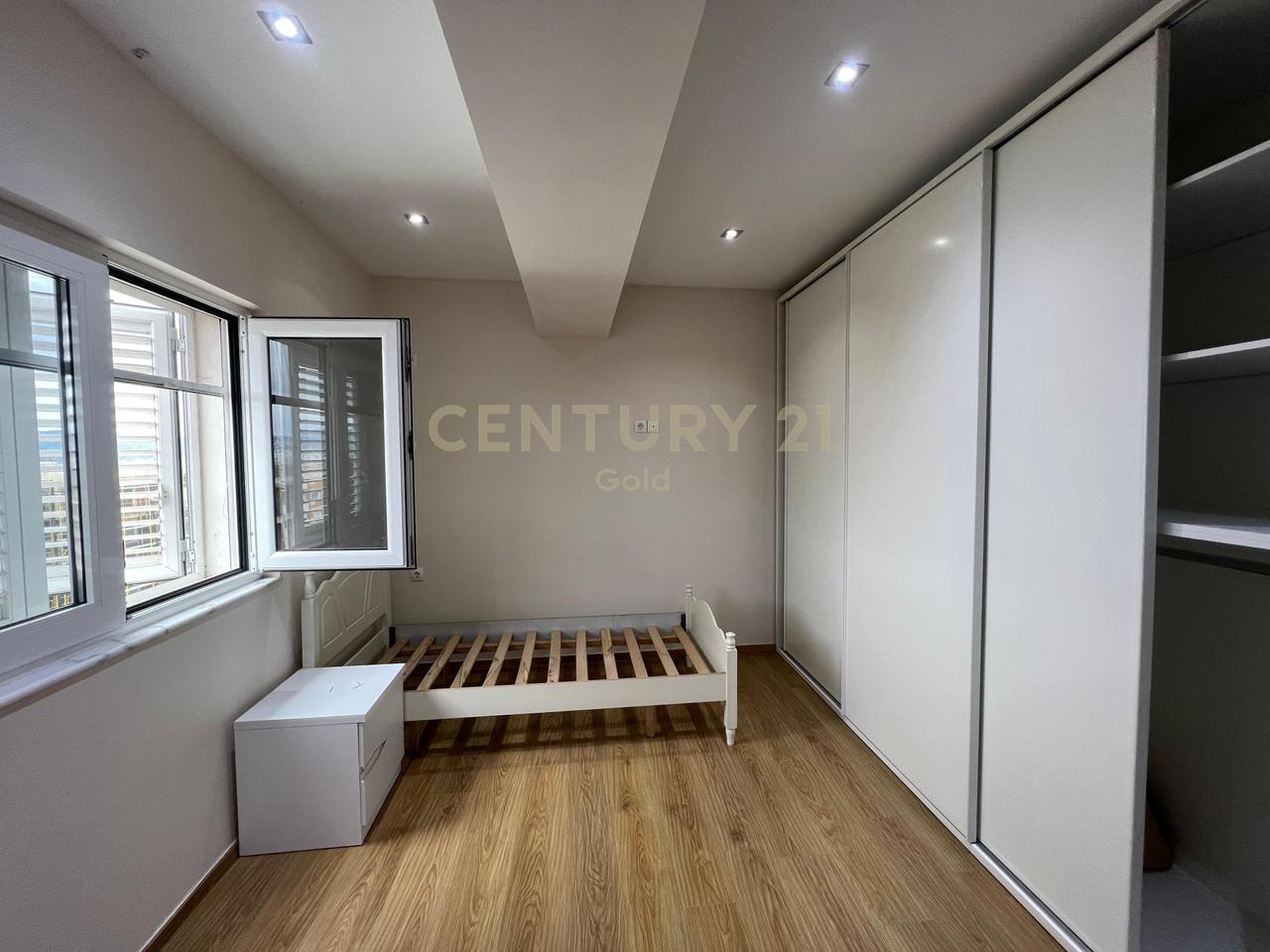 JAPIM ME QIRA APARTAMENT 2+1+2!