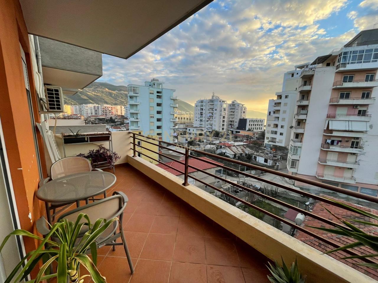 Apartament 1+1 për Qira në Lungomare