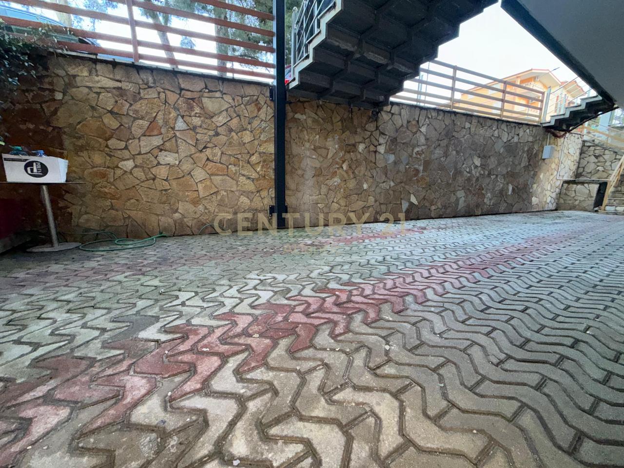 Ambient Komercial 1+1 Për Shitje në Golem, Durrës - 75,000€ | 68.60 m²