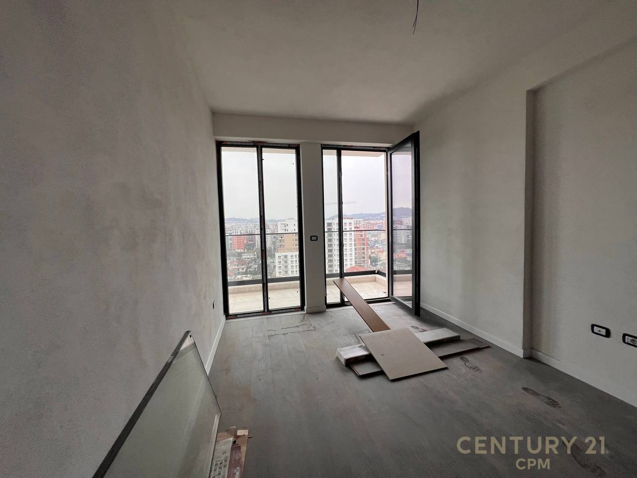 SHITET APARTAMENT 2+1+2+P TEK GARDEN RESIDENCE TURDIU, ISH FUSHA AVIACIONIT!