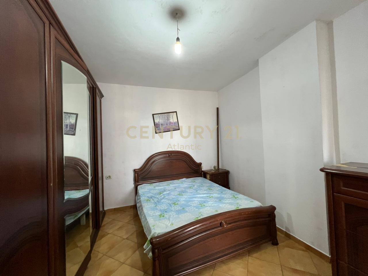 APARTAMENT 2+1 PER QERA NE PLAZH RROTA E KUQE DURRES !