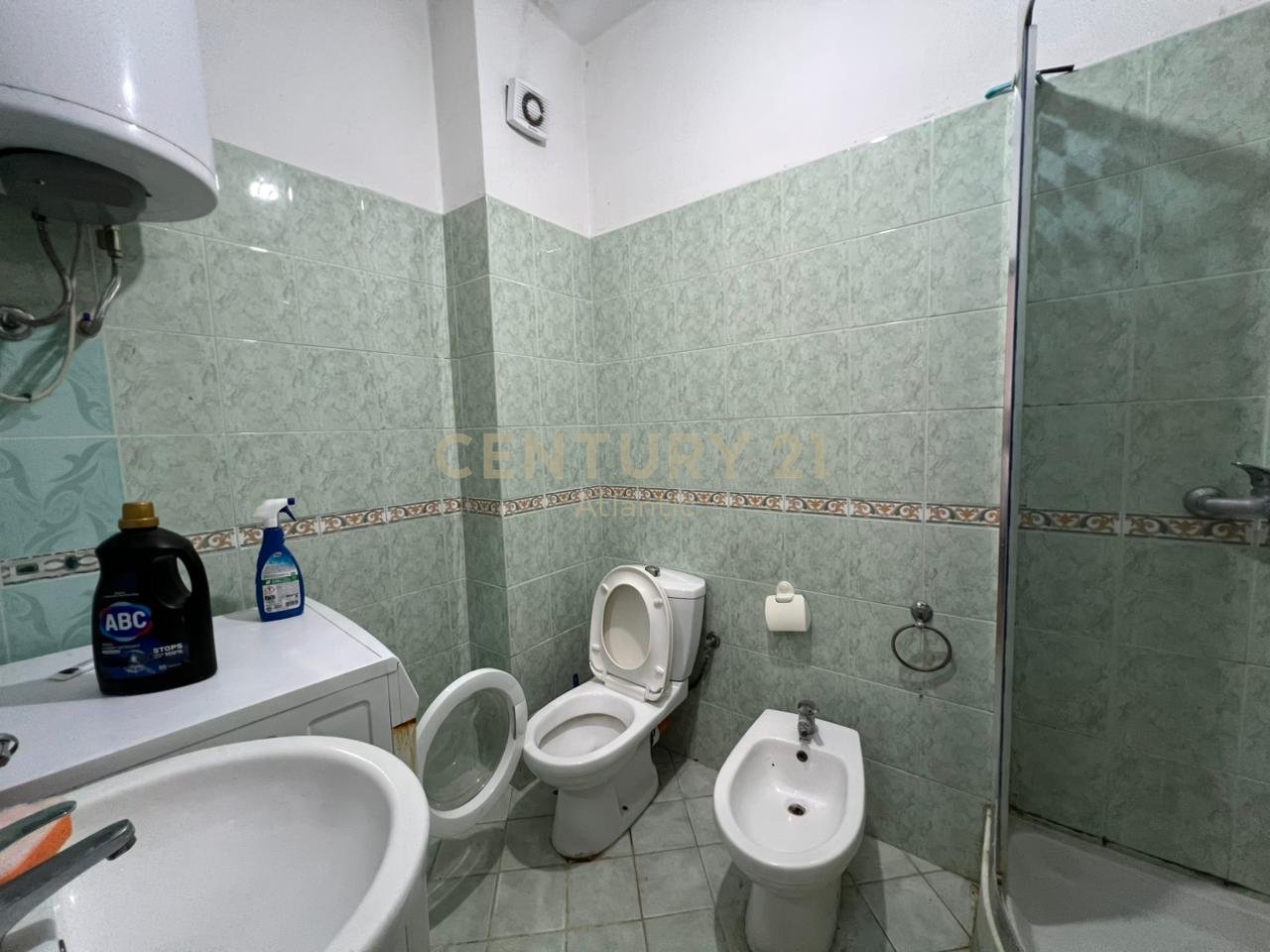 APARTAMENT 2+1 PER QERA NE PLAZH RROTA E KUQE DURRES !
