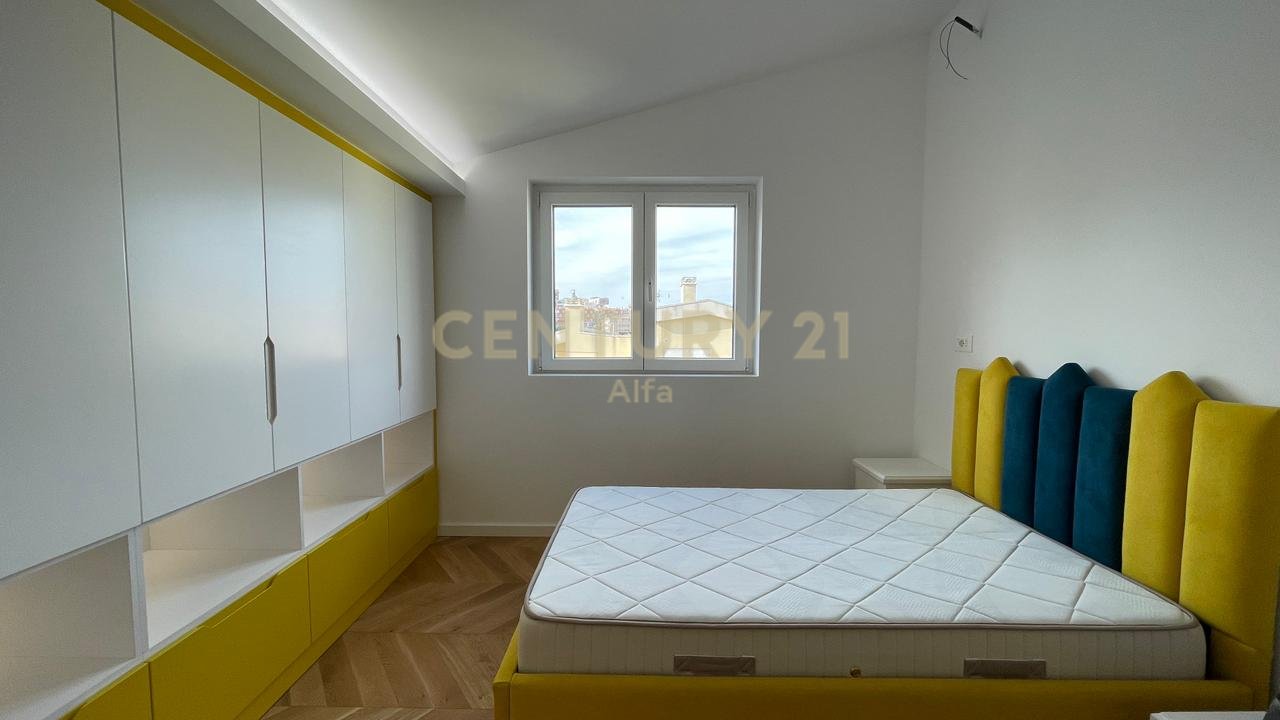 3+1 apartment for rent with veranda, parking space included – new furniture, Botanical Garden!