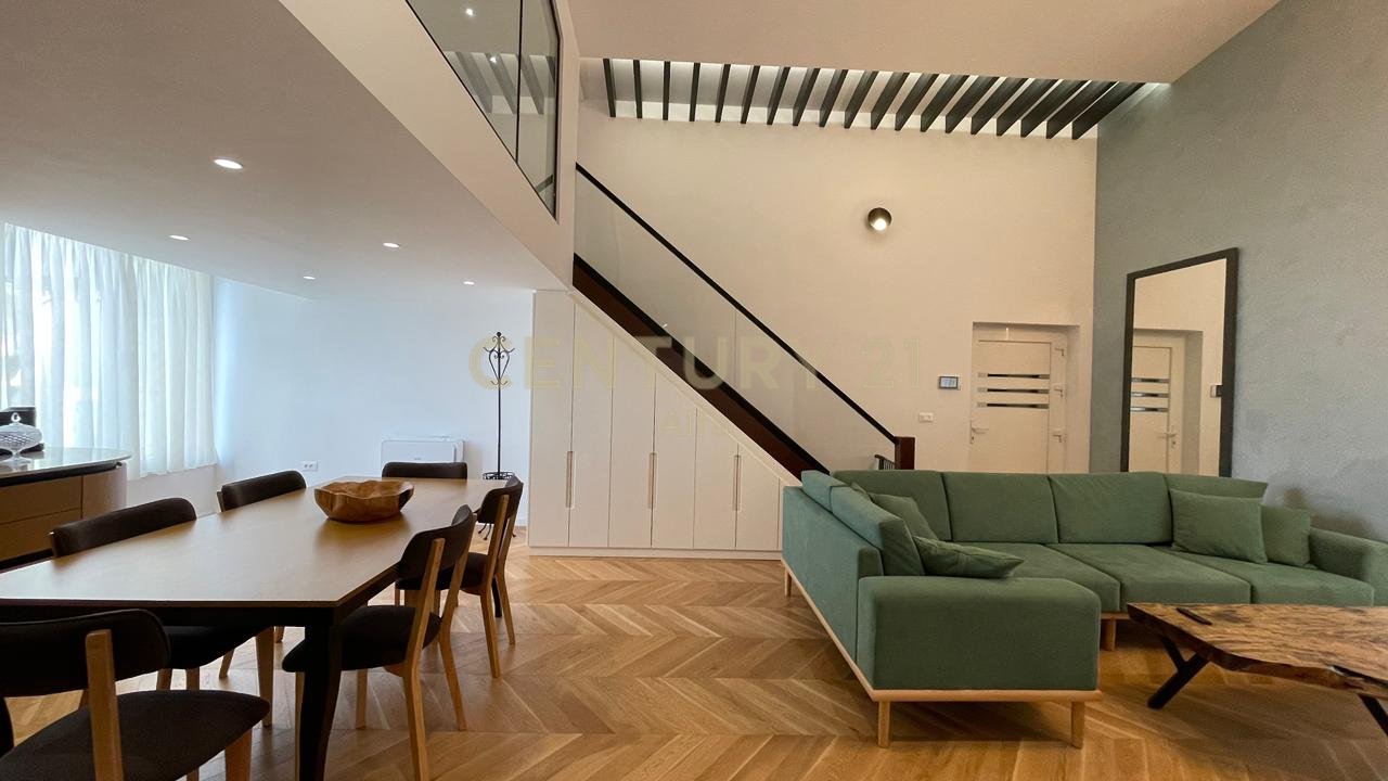 3+1 apartment for rent with veranda, parking space included – new furniture, Botanical Garden!