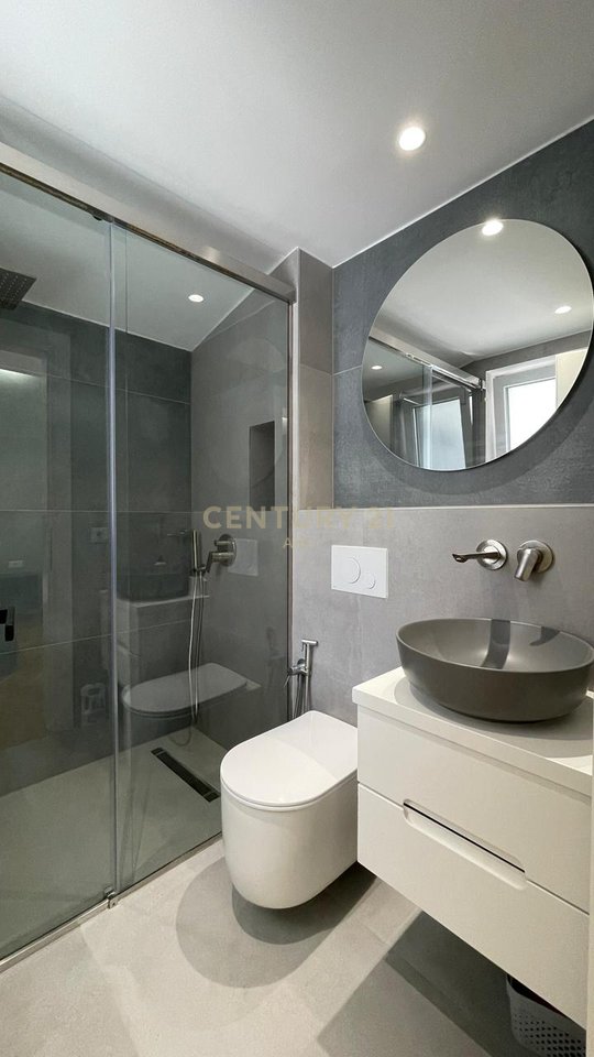 3+1 apartment for rent with veranda, parking space included – new furniture, Botanical Garden!