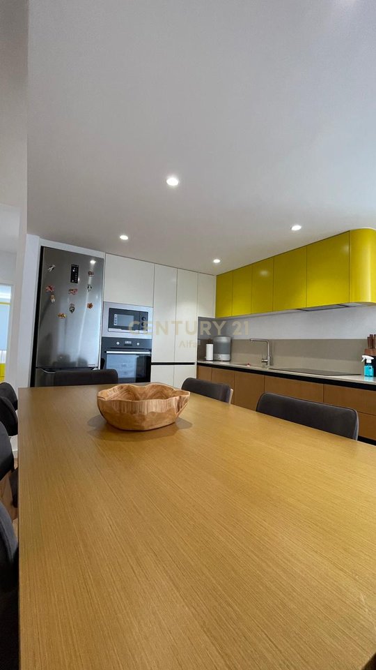 3+1 apartment for rent with veranda, parking space included – new furniture, Botanical Garden!