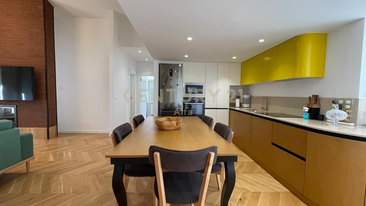 3+1 apartment for rent with veranda, parking space included – new furniture, Botanical Garden!