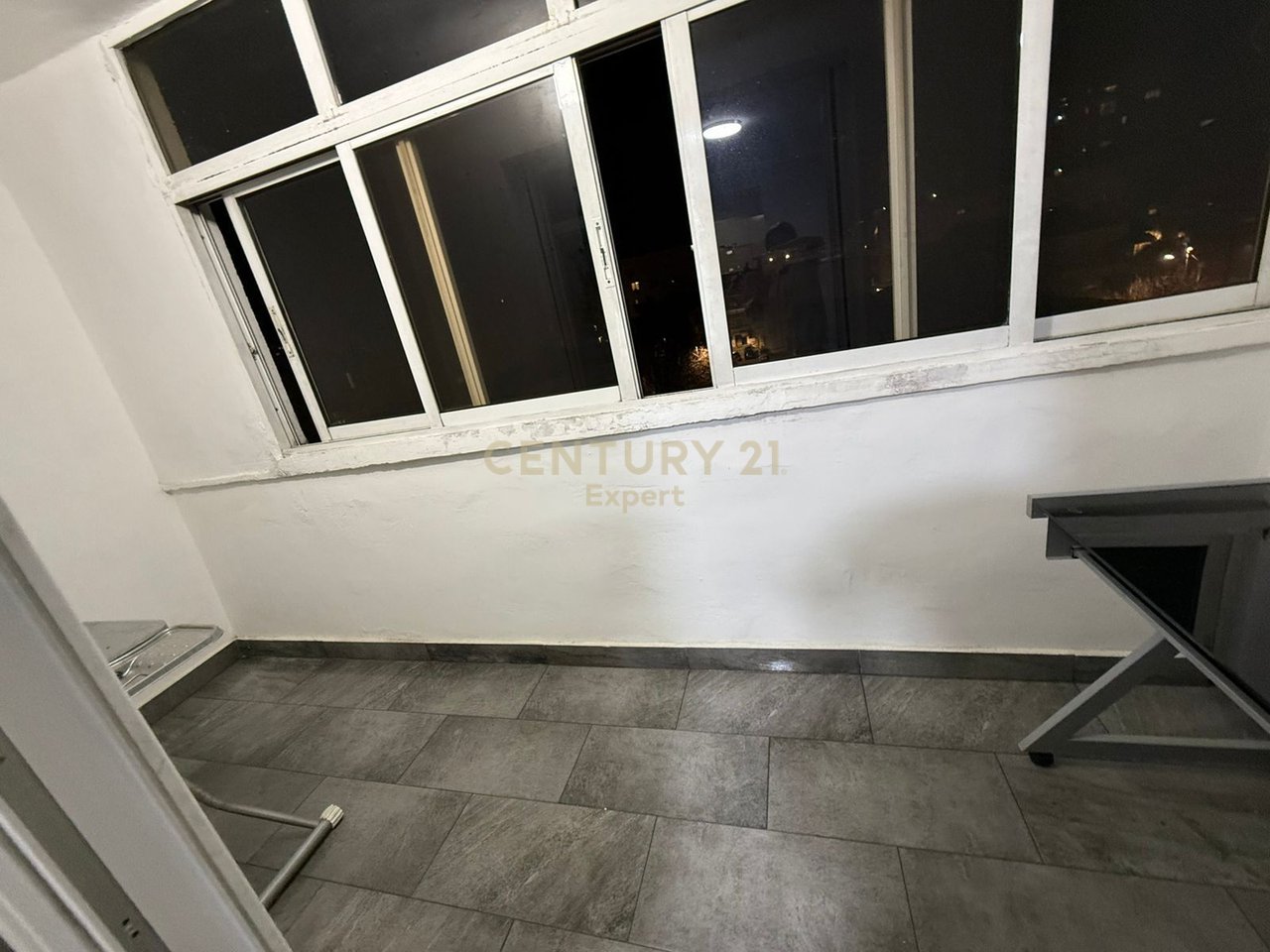 JAPIM ME QIRA APARTAMENT 2+1 TE OXHAKU