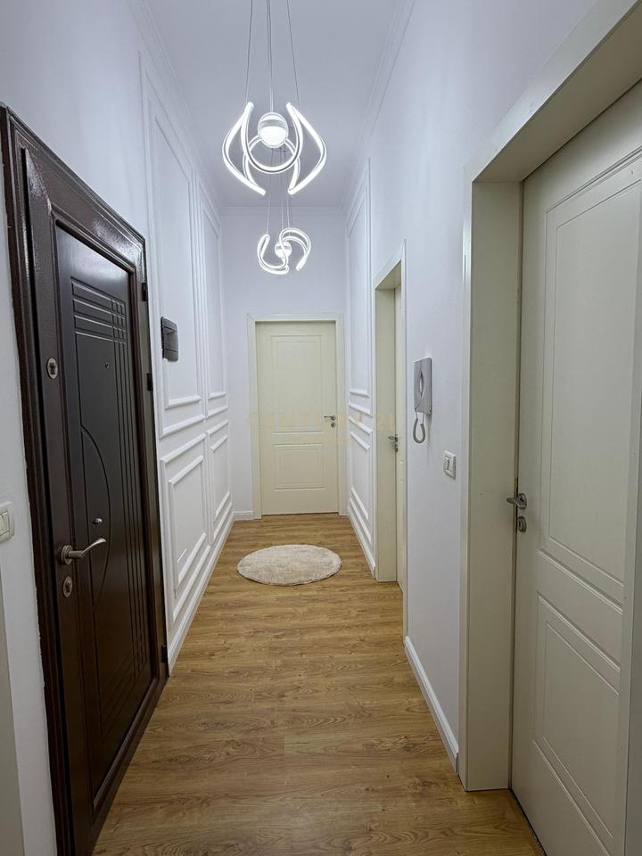 Shitet Apartament 2+1 Ne Astir