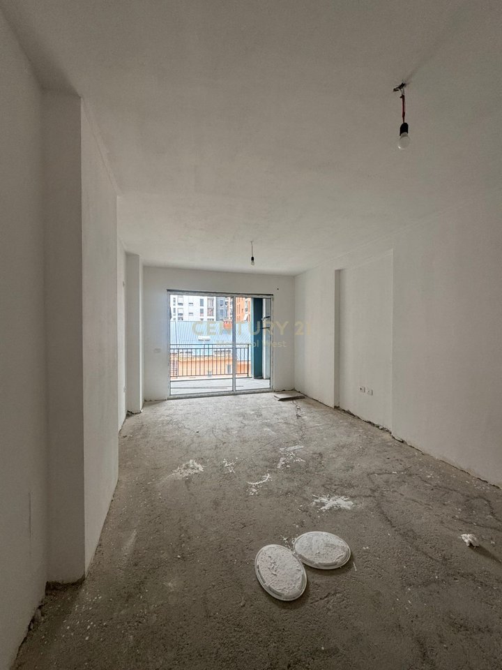 Apartment 2+1+2 for sale at Mirabella Complex, Oxhaku