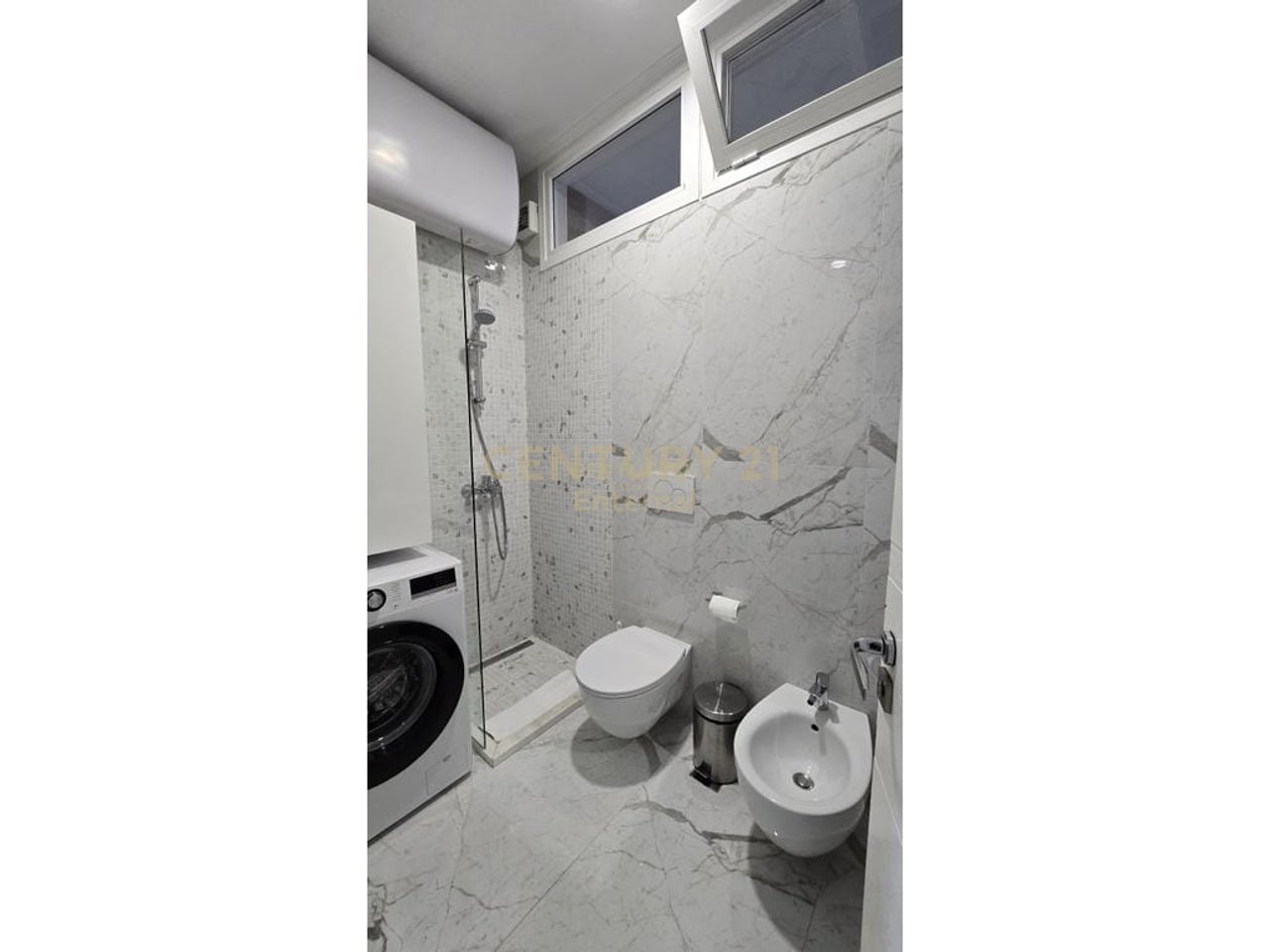 Apartament 2+1+Garazhd me qira tek Kompleksi Dinamo