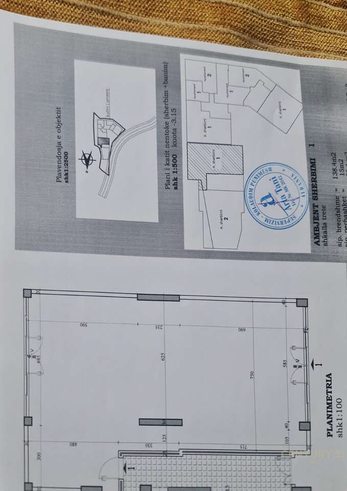Ambjent komercial per shitje tek Liqeni i Thate