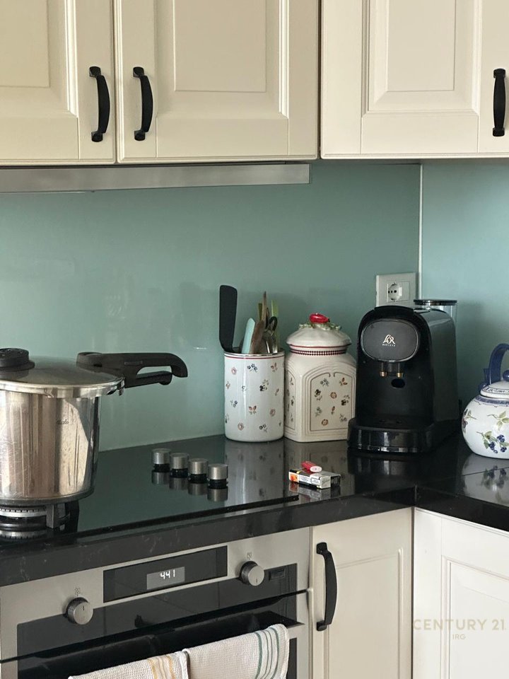 Apartment 3+1+2 for Sale on Peti Street