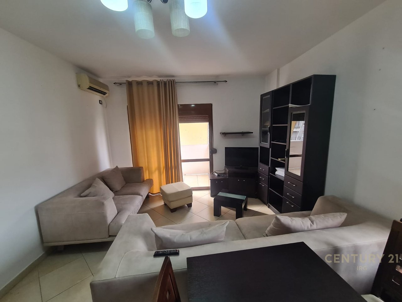 APARTAMENT 2+1+2 TEK 21 DHJETORI!