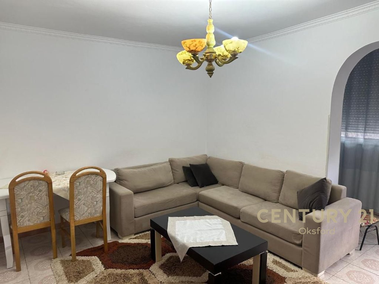 Apartament 3+1 Me QIRA tek Pazari i Ri!