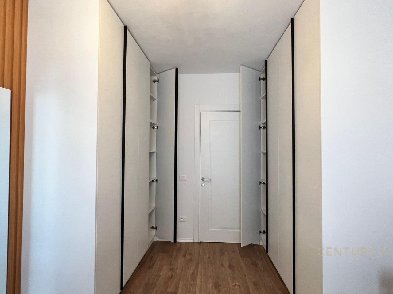 Appartamento 1+1 e posto auto in affitto al New Boulevard