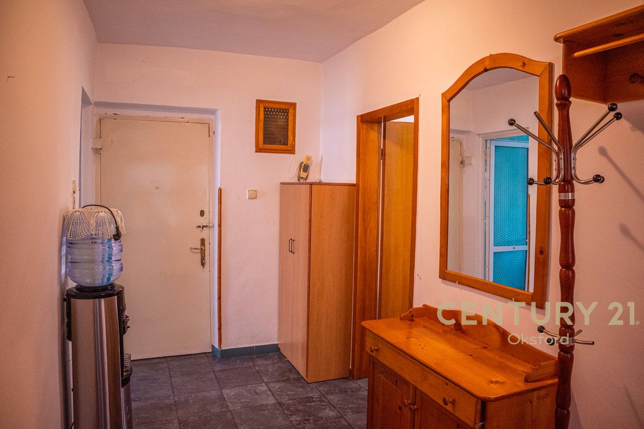 Apartament 2+1 Me QIRA tek Pazari i Ri!