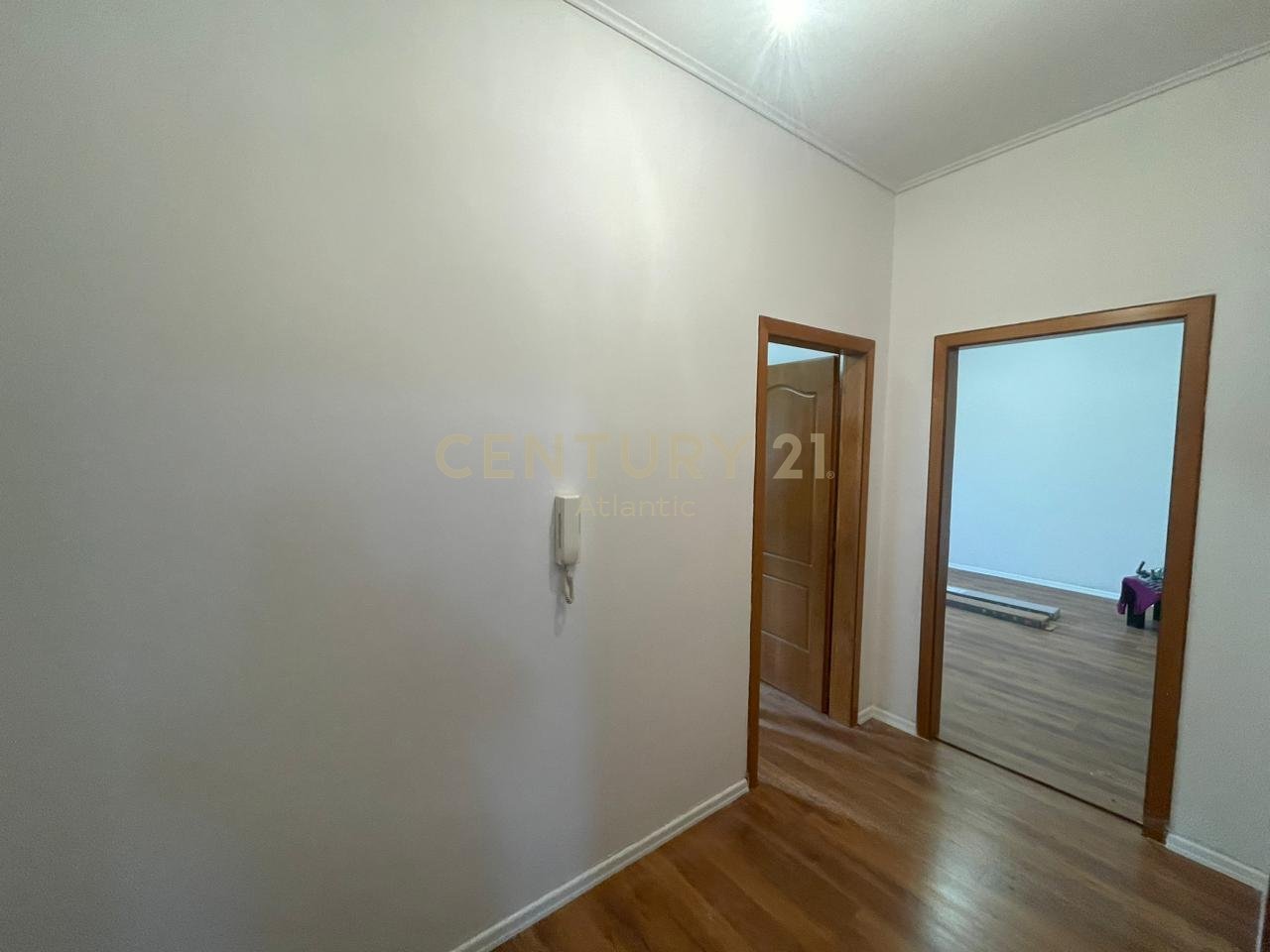 SHITET APARTAMENT 1+1 VIJA E TRETE NE PLAZH