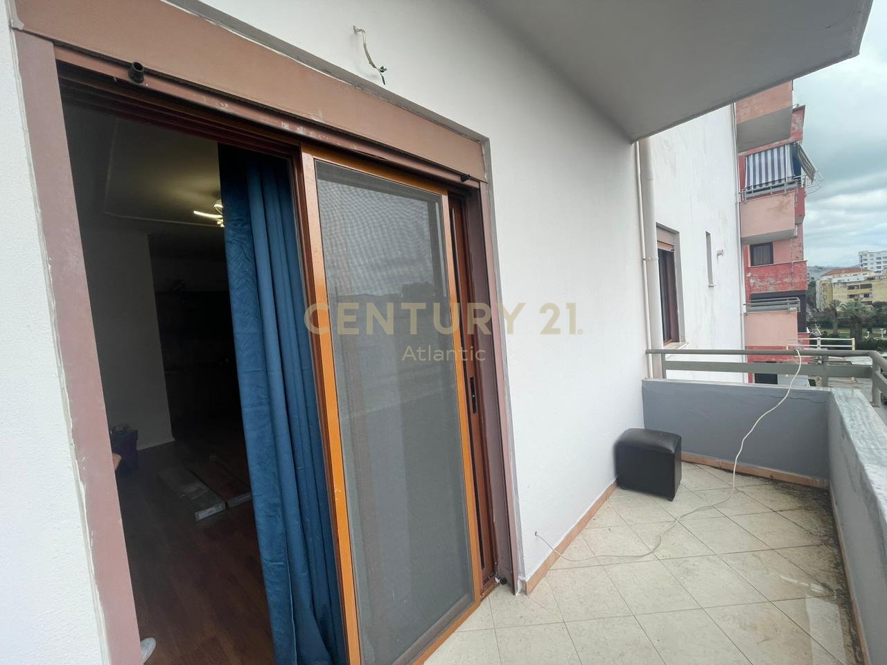 SHITET APARTAMENT 1+1 VIJA E TRETE NE PLAZH