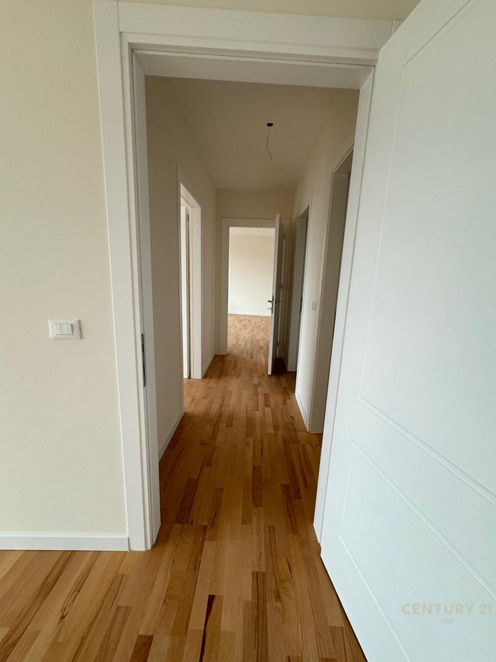 Spazio per ufficio o residenziale in affitto a Lake View