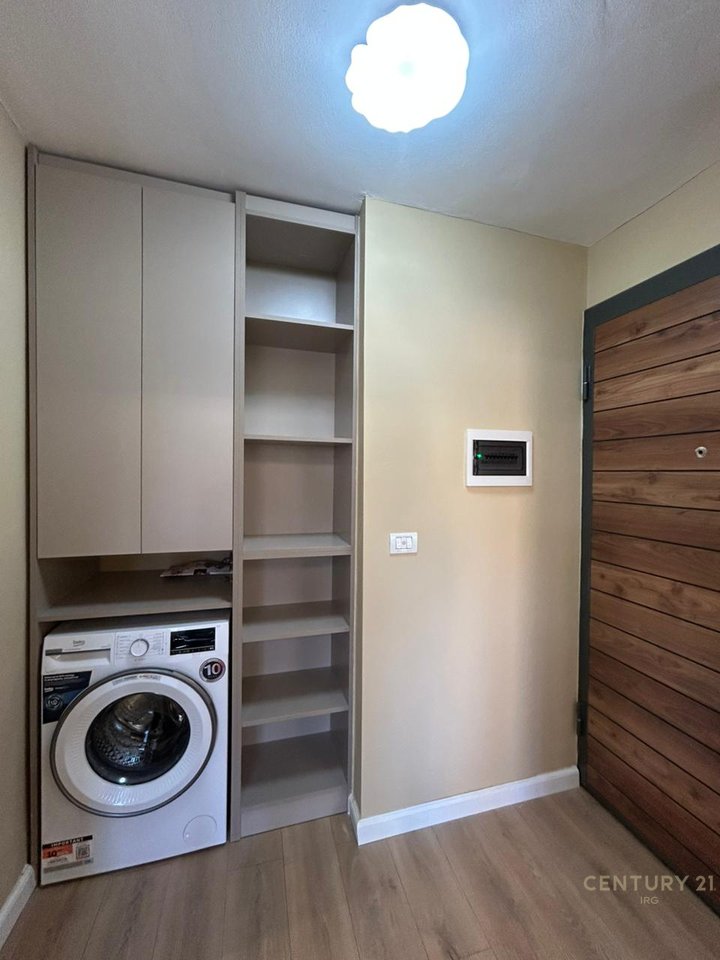 APARTAMENT 1+1 ME QERA, 21 DHJETORI.