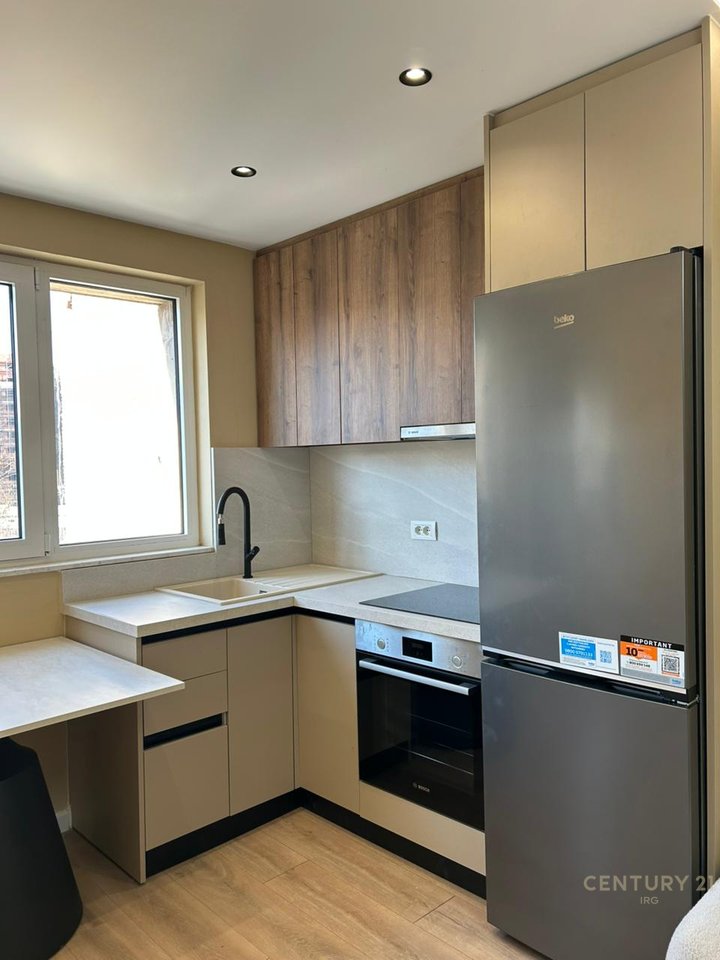 APARTAMENT 1+1 ME QERA, 21 DHJETORI.