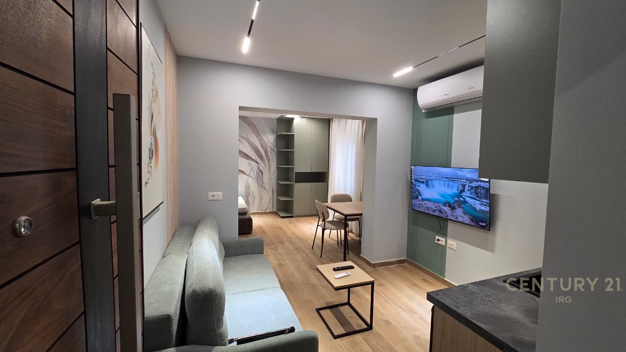 Shiten 3 Garsoniere+lavanteri te investuara  te pershtatuara per AirBnb!