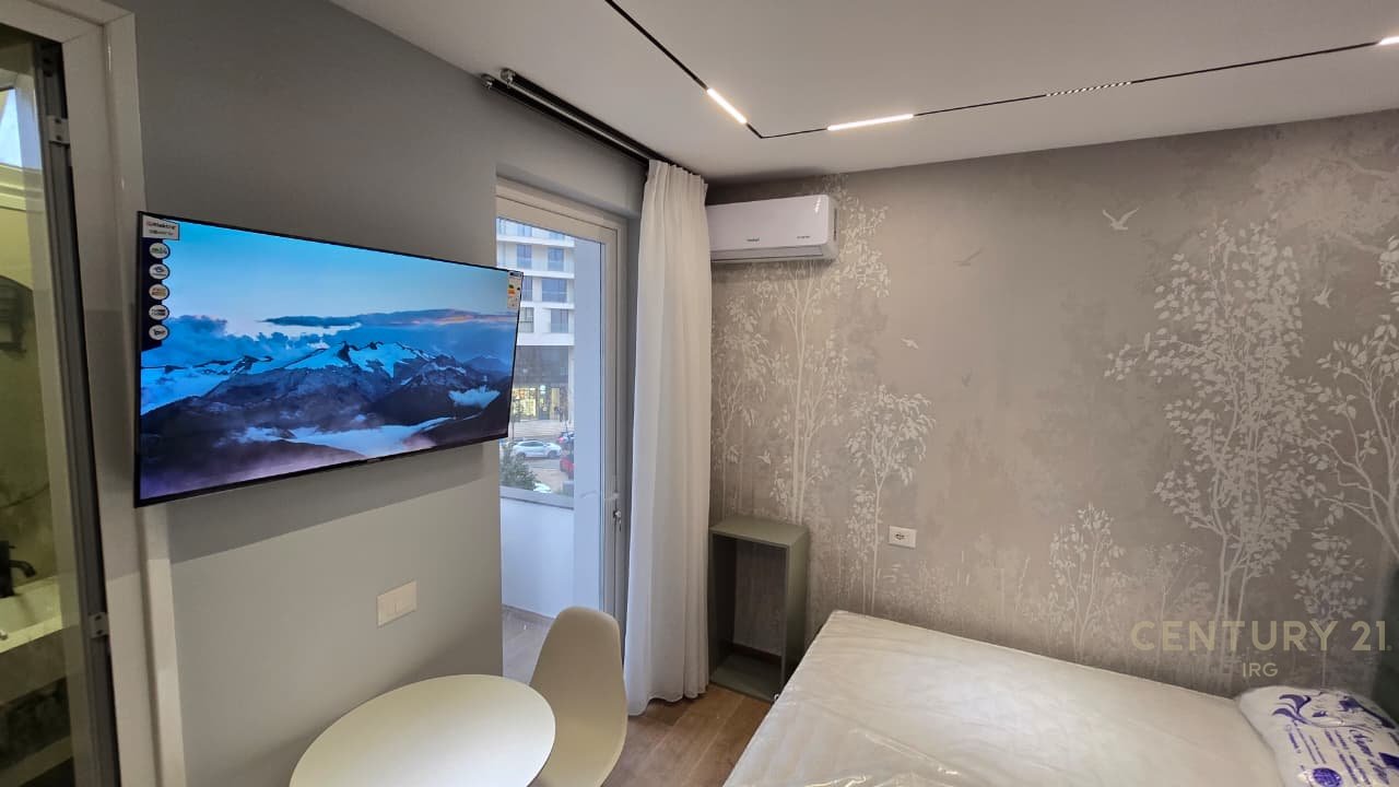 Shiten 3 Garsoniere+lavanteri te investuara  te pershtatuara per AirBnb!