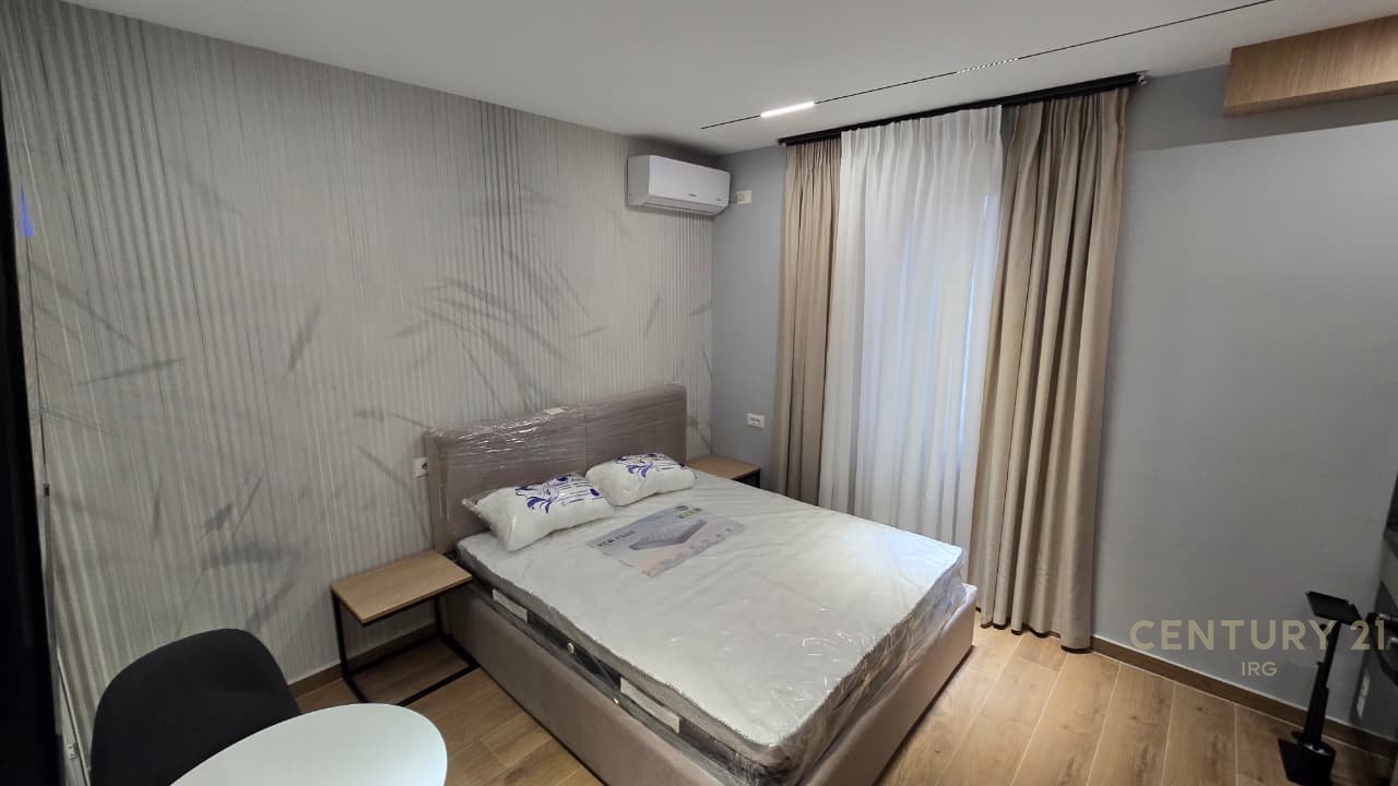 Shiten 3 Garsoniere+lavanteri te investuara  te pershtatuara per AirBnb!