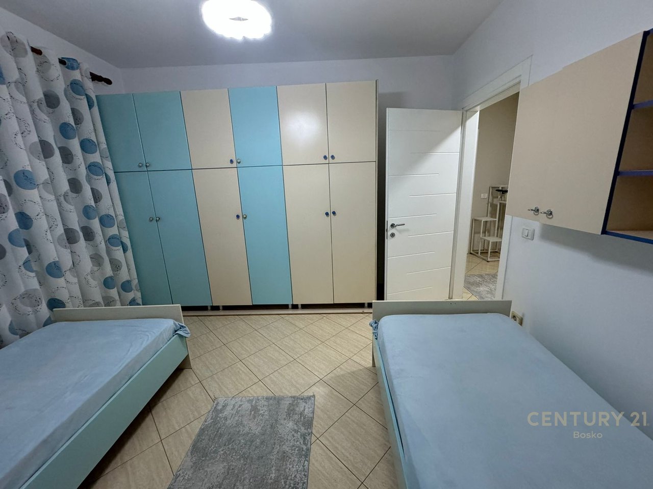 Appartamento 2+1 in affitto di fronte al ristorante Fresku, Tirana - 700€