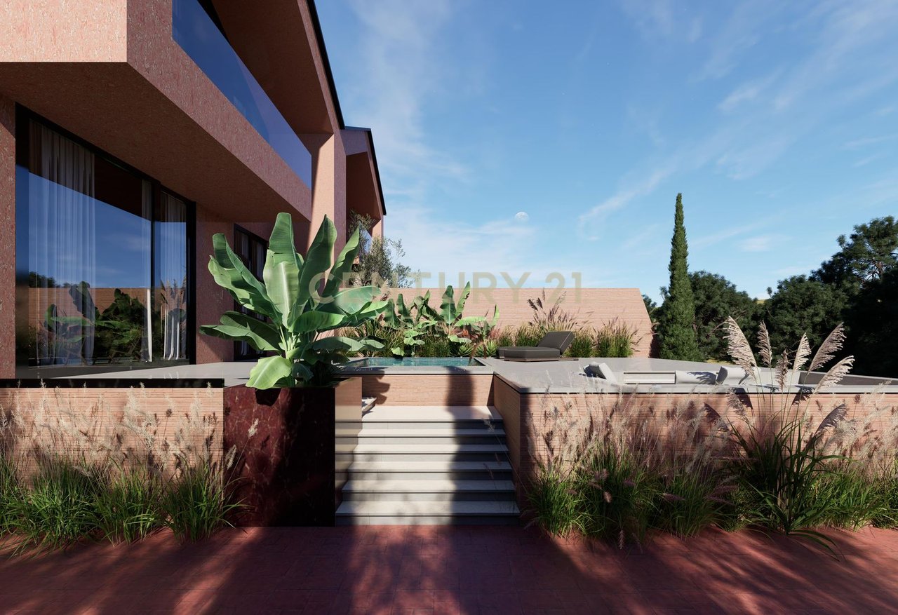 VILLA FOR SALE WITH SEA VIEW IN LALZ BAY !!