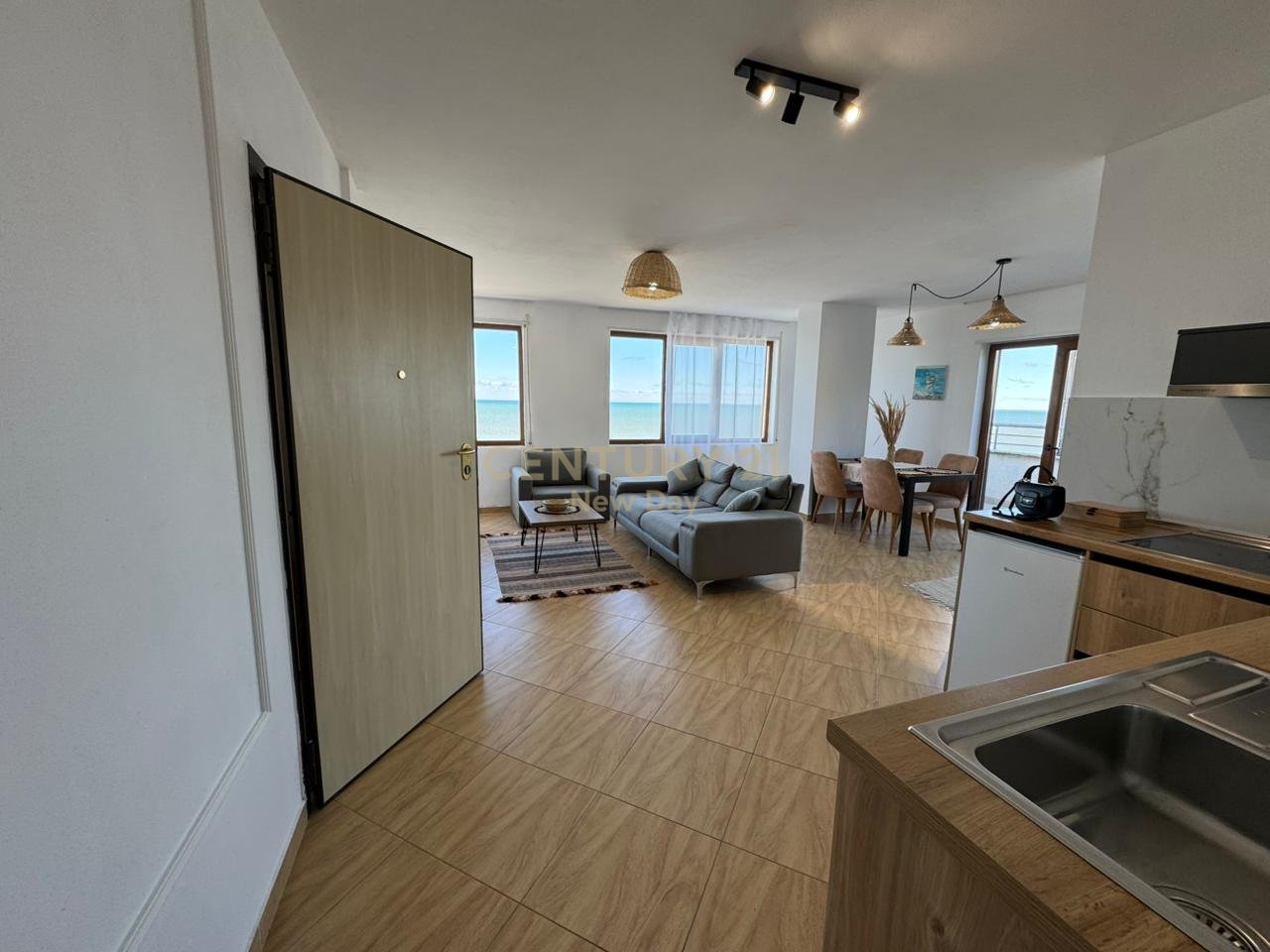 Apartament 1+1 Full Pamje Deti  Me Qira në Currila, Durrës - 700€ | 70 m²