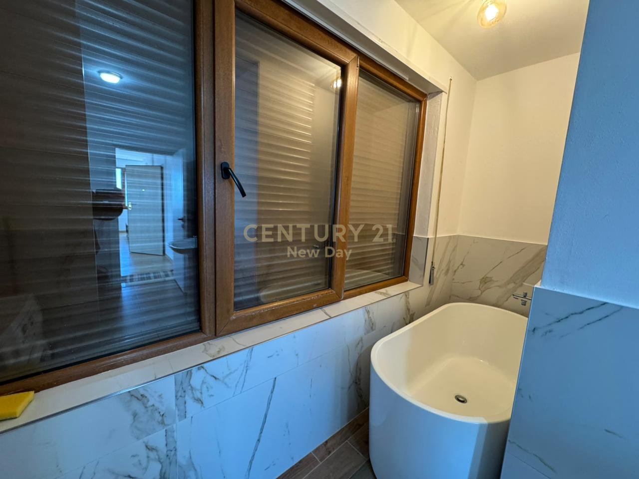 Apartament 1+1 Full Pamje Deti  Me Qira në Currila, Durrës - 700€ | 70 m²