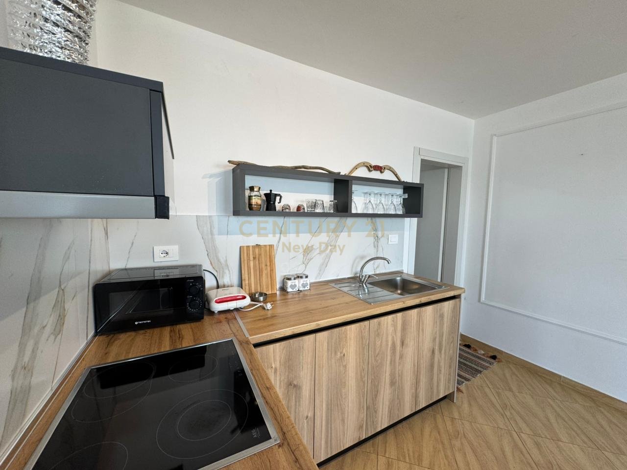 Apartament 1+1 Full Pamje Deti  Me Qira në Currila, Durrës - 700€ | 70 m²