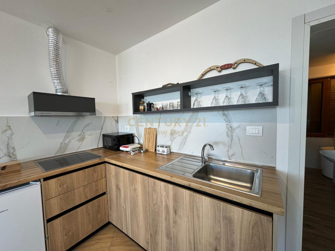 Apartament 1+1 Full Pamje Deti  Me Qira në Currila, Durrës - 700€ | 70 m²