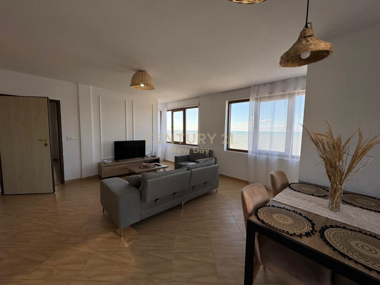 Apartament 1+1 Full Pamje Deti  Me Qira në Currila, Durrës - 700€ | 70 m²