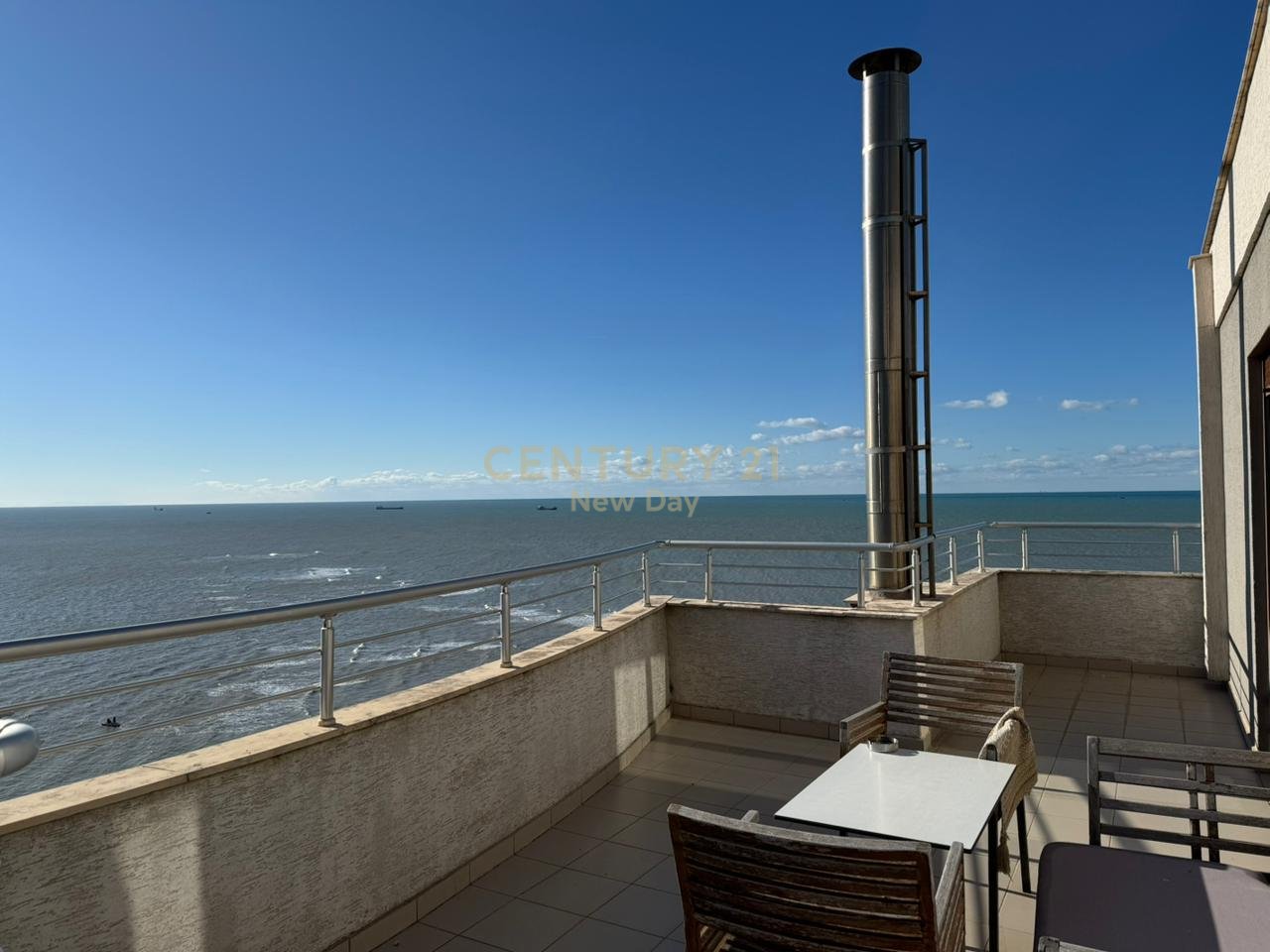 Apartament 1+1 Full Pamje Deti  Me Qira në Currila, Durrës - 700€ | 70 m²