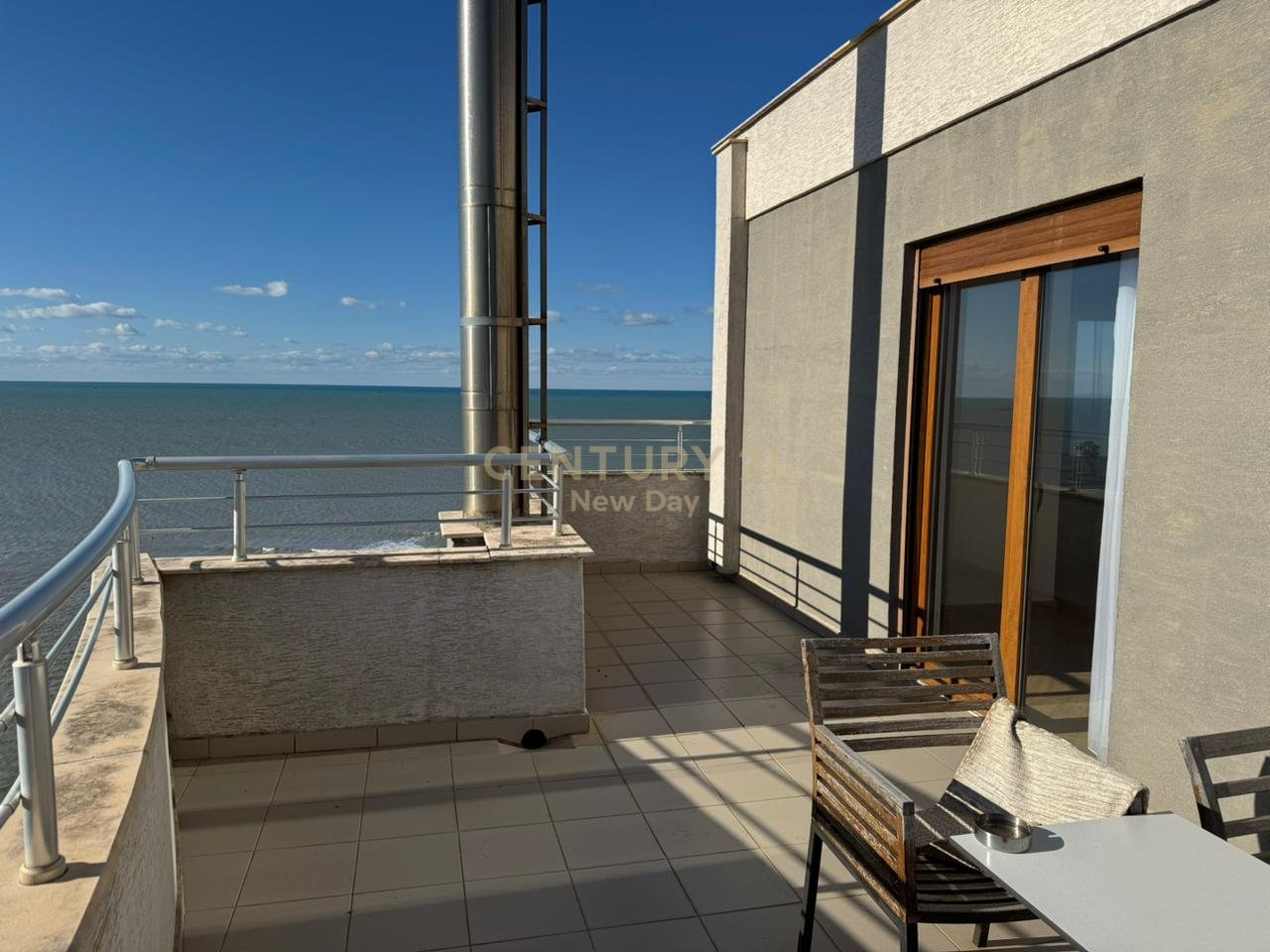 Apartament 1+1 Full Pamje Deti  Me Qira në Currila, Durrës - 700€ | 70 m²