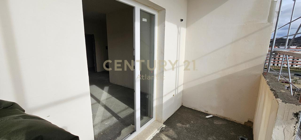 APARTAMENT PER SHITJE 1+1 NE GOLEM , DURRES VETEM 250M LARG DETIT
