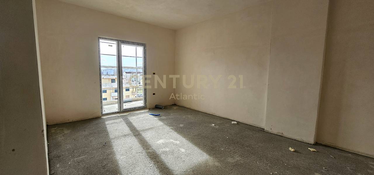 APARTAMENT PER SHITJE 1+1 NE GOLEM , DURRES VETEM 250M LARG DETIT