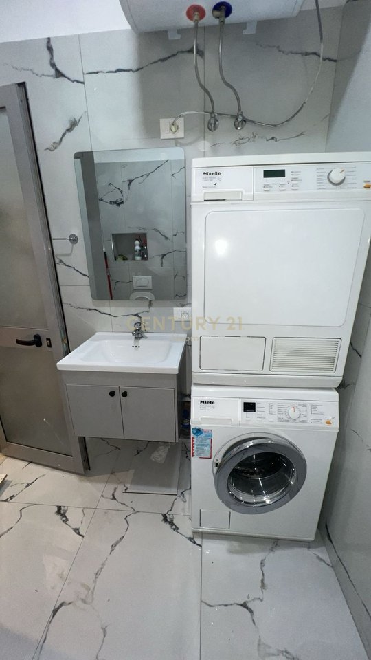 BARRICADE STREET, APARTMENTS FOR RENT!