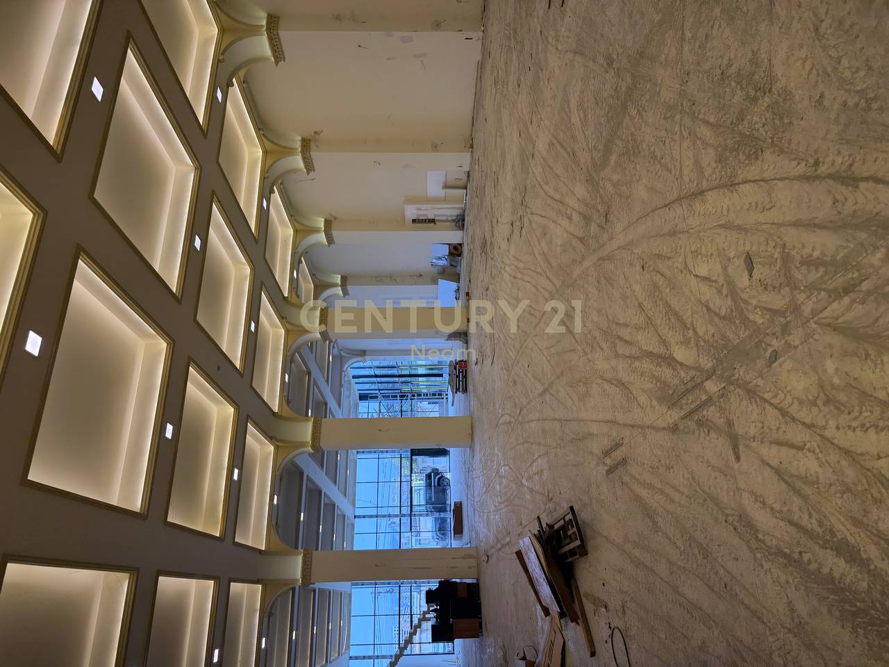 Locale Commerciale in Affitto – Casa Italia