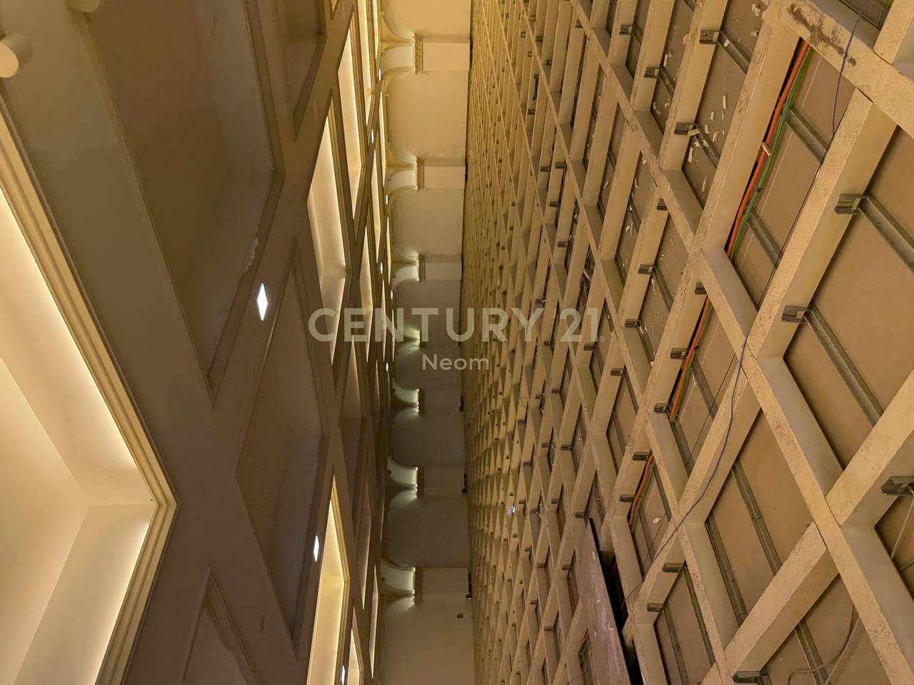 Locale Commerciale in Affitto – Casa Italia