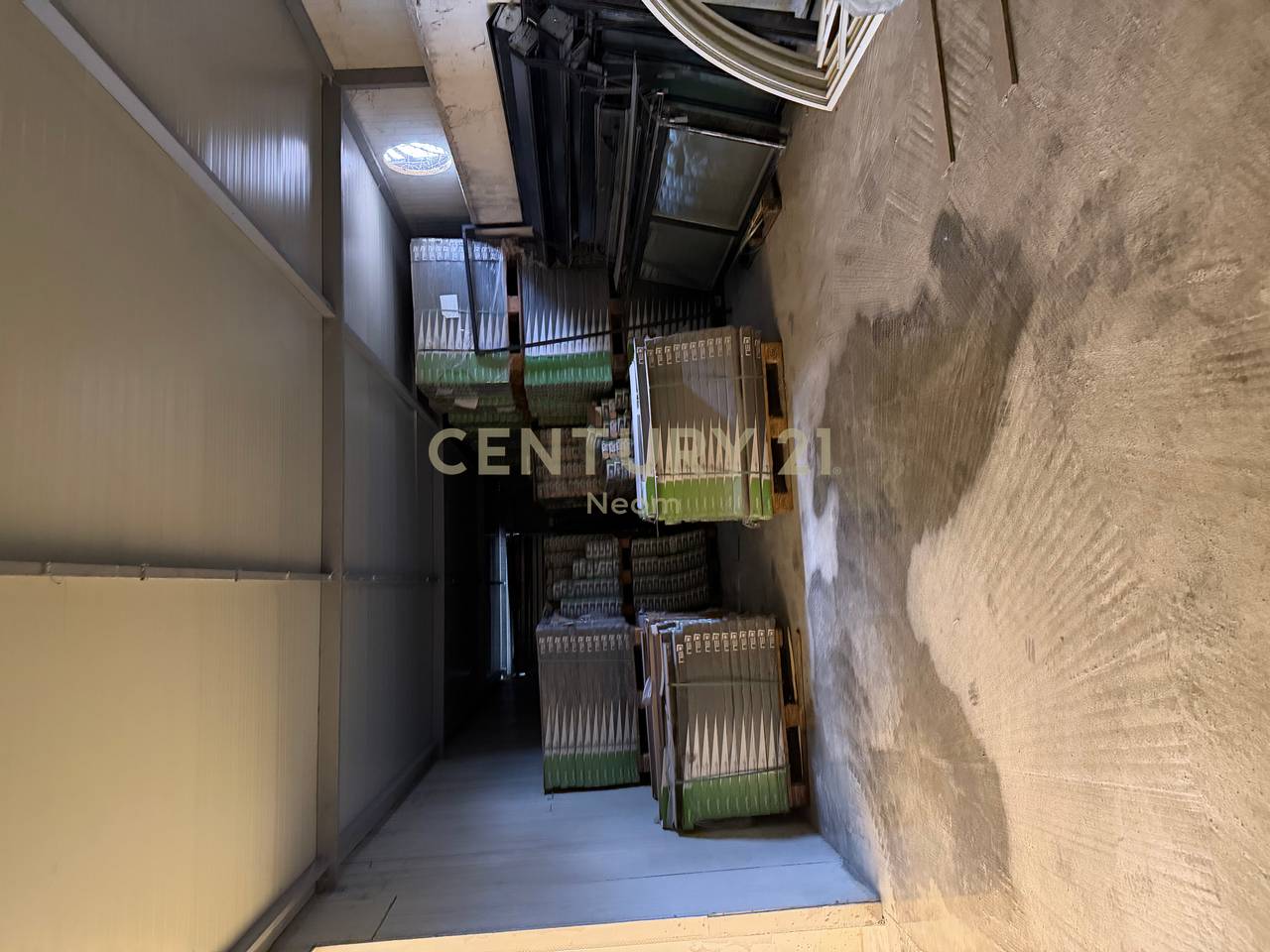 Locale Commerciale in Affitto – Casa Italia