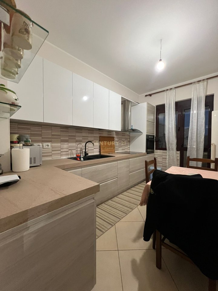APARTMENT 2+1 FOR RENT AT "PALESTRA E MUNDJE", VLORE