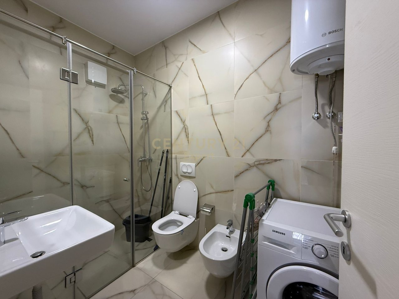 FOR RENT 2+1+2 APARTMENT NEAR FOLEGA E GJELBER